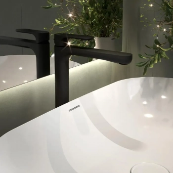 Смеситель для раковины OLE однорычажный высокий без донного клапана, матовый черный